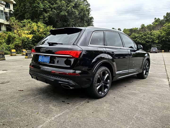Audi Q7 2025 2025款 55 TFSI quattro S line运动型