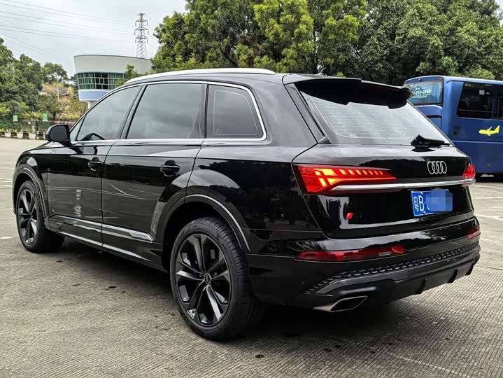 Audi Q7 2025 2025款 55 TFSI quattro S line运动型