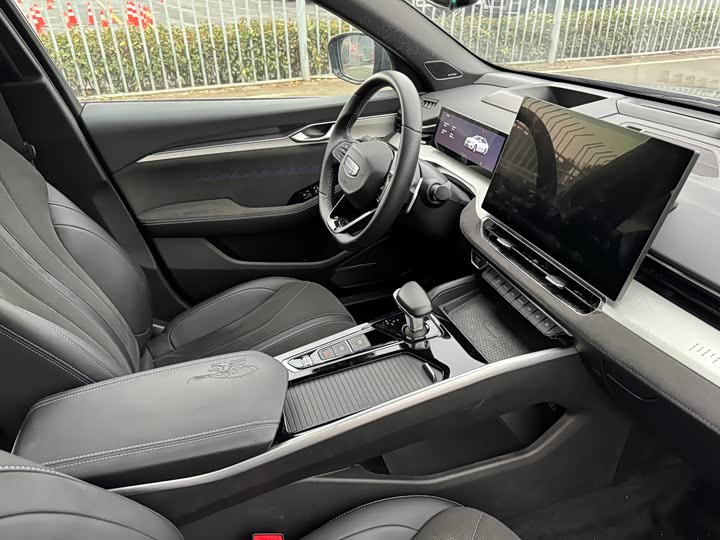 Geely Preface 2025 2025款 东方曜 2.0TD 今朝版