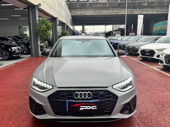 Audi A4L 2025 2025款 200万辆悦享版 40 TFSI 豪华动感型