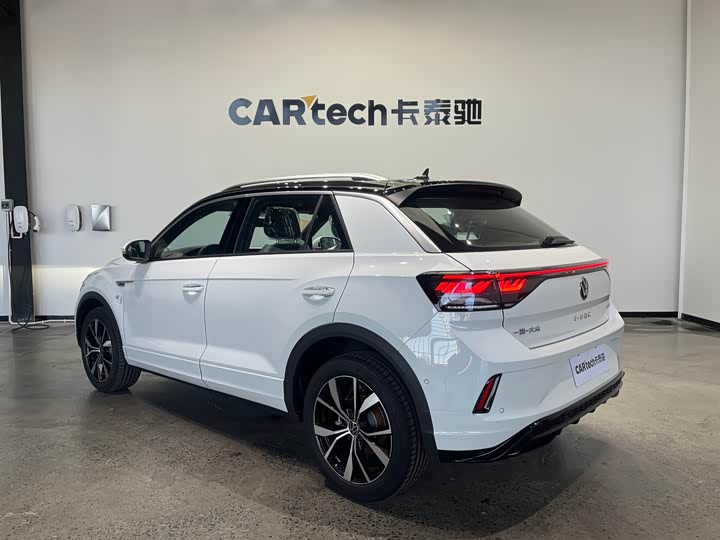Volkswagen T-Roc 2025 2025款 改款二 300TSI DSG两驱星光版