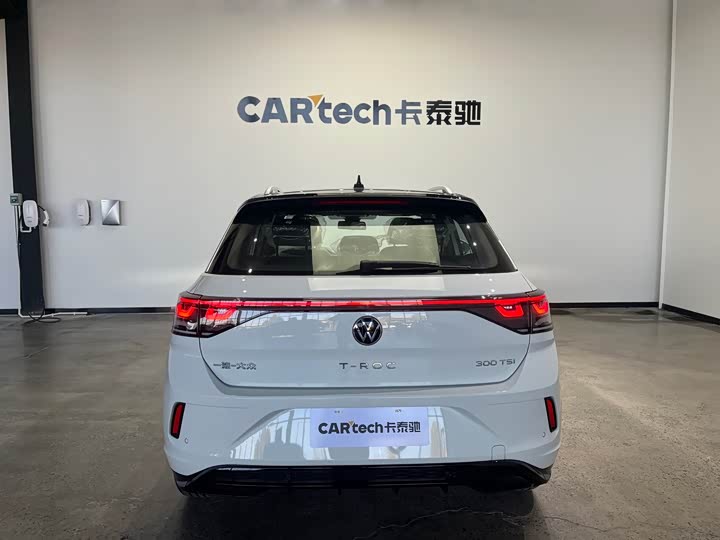 Volkswagen T-Roc 2025 2025款 改款二 300TSI DSG两驱星光版