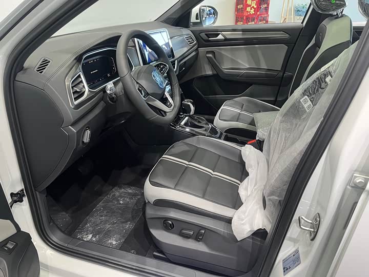 Volkswagen T-Roc 2025 2025款 改款二 300TSI DSG两驱星光版