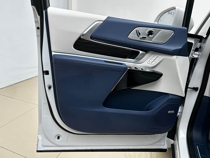 Buick GL8 Century 2025 2025款 2.0T 七座蕴世版