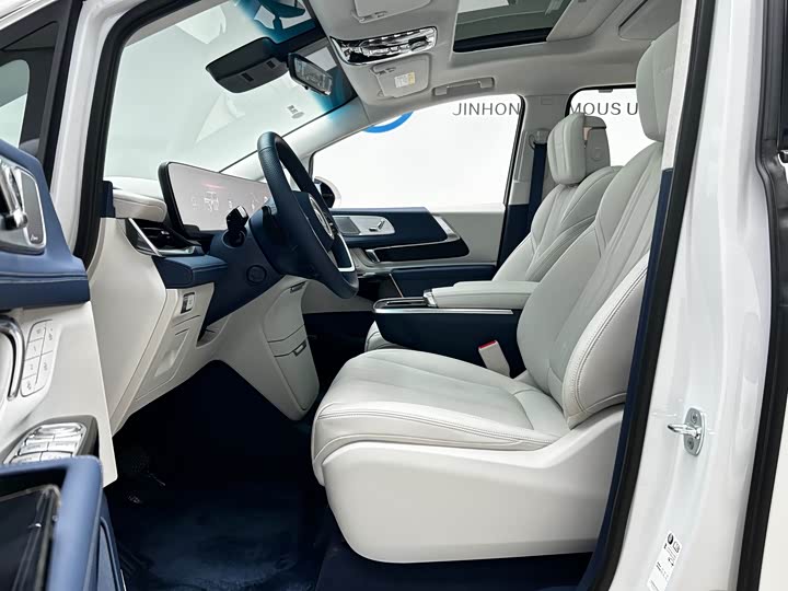 Buick GL8 Century 2025 2025款 2.0T 七座蕴世版