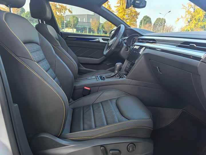 Volkswagen CC 2025 2025款 380TSI 夺目 众享款