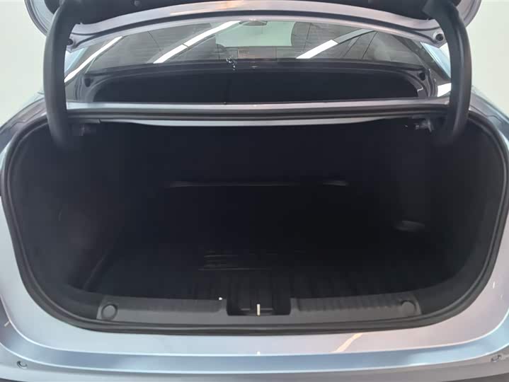 Geely Galaxy L6 2025 2025款 EM-i 140km 星舰版