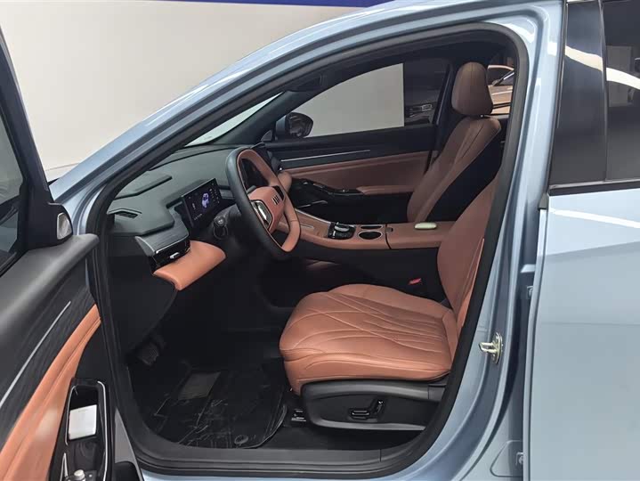 Geely Galaxy L6 2025 2025款 EM-i 140km 星舰版