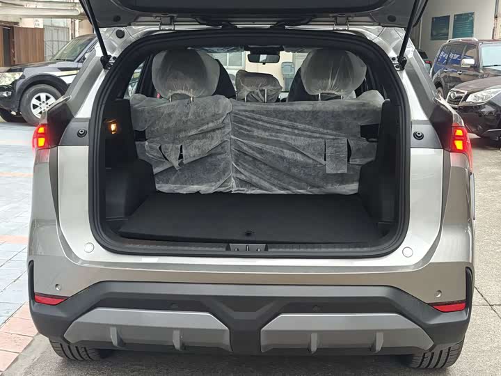 Geely Galaxy L7 2025 2025款 EM-i 115km 远航版