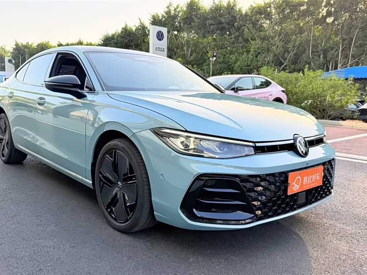 Volkswagen Passat 2025 2025款 Pro 380TSI 星空龙尊版