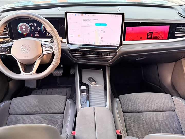 Volkswagen Passat 2025 2025款 Pro 380TSI 星空龙尊版
