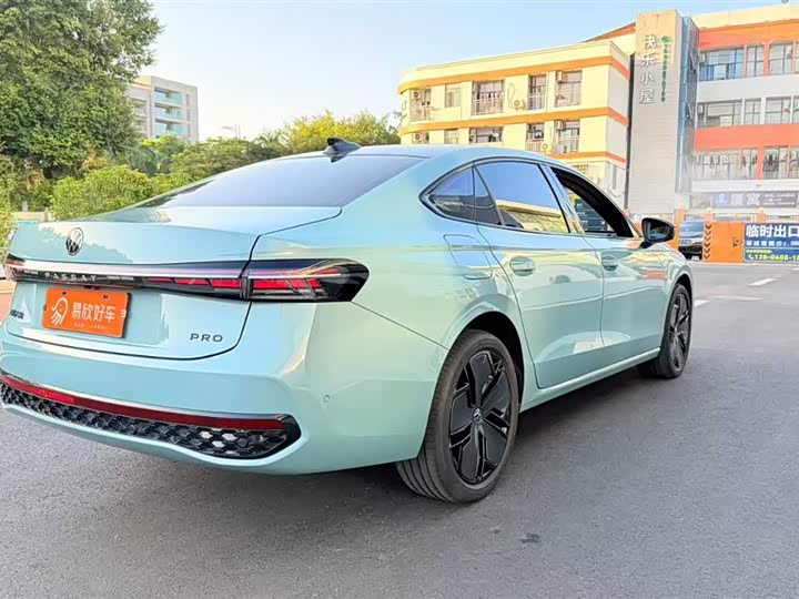 Volkswagen Passat 2025 2025款 Pro 380TSI 星空龙尊版