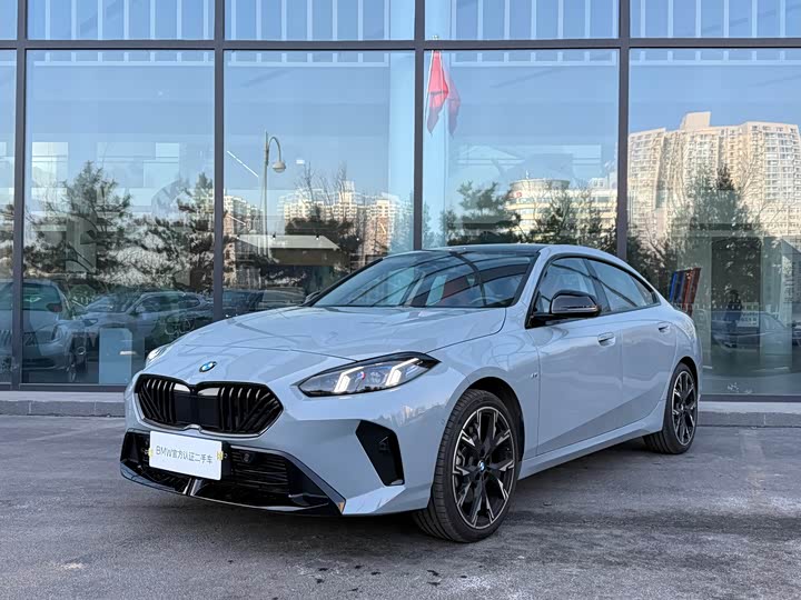 BMW 2 Series 2025 2025款 225L M运动曜夜套装