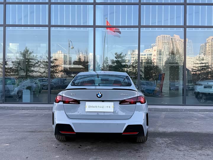 BMW 2 Series 2025 2025款 225L M运动曜夜套装