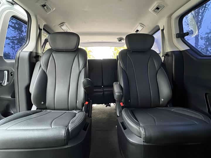 Maxus G10 2023 2023款 2.0T 手动多功能版 柴油 7座