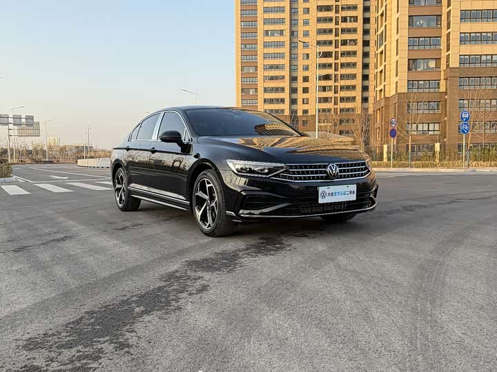 Volkswagen Magotan 2025 2025款 改款 众享款 330TSI DSG豪华型