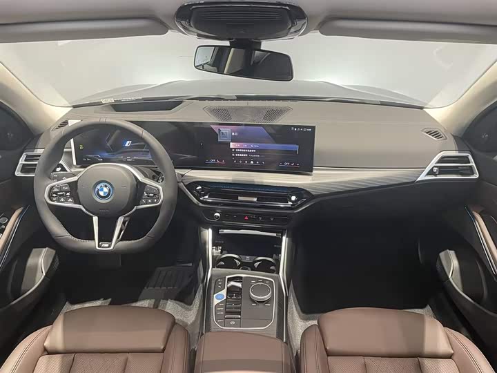 BMW i3 2025 2025款 eDrive 40 L 曜夜运动套装