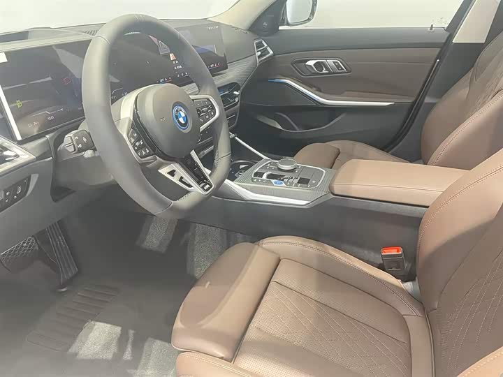 BMW i3 2025 2025款 eDrive 40 L 曜夜运动套装