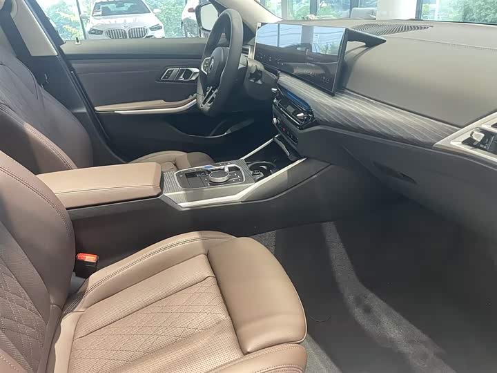 BMW i3 2025 2025款 eDrive 40 L 曜夜运动套装