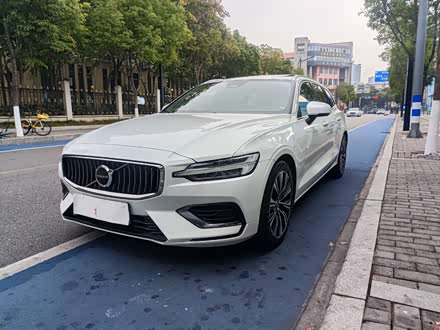 Volvo V60 2024 2024款 B5 智远豪华版