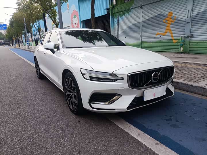 Volvo V60 2024 2024款 B5 智远豪华版