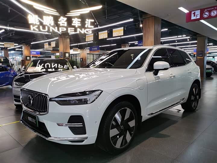 Volvo XC60 Hybrid 2025 2025款 插电式混动 长续航四驱智远豪华版
