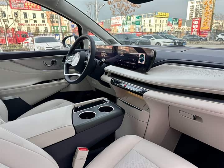 Buick GL8 Hybrid 2026 2026款 陆尊 尊享版