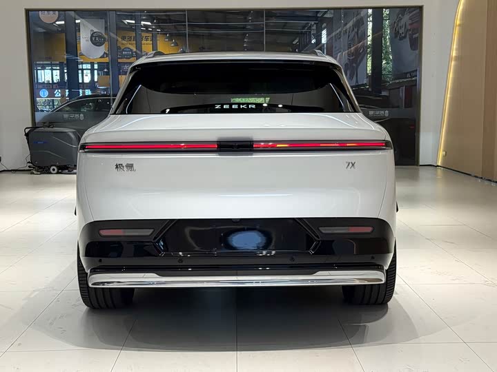 Zeekr 7X 2025 2025款 100kWh 长续航四驱智驾版