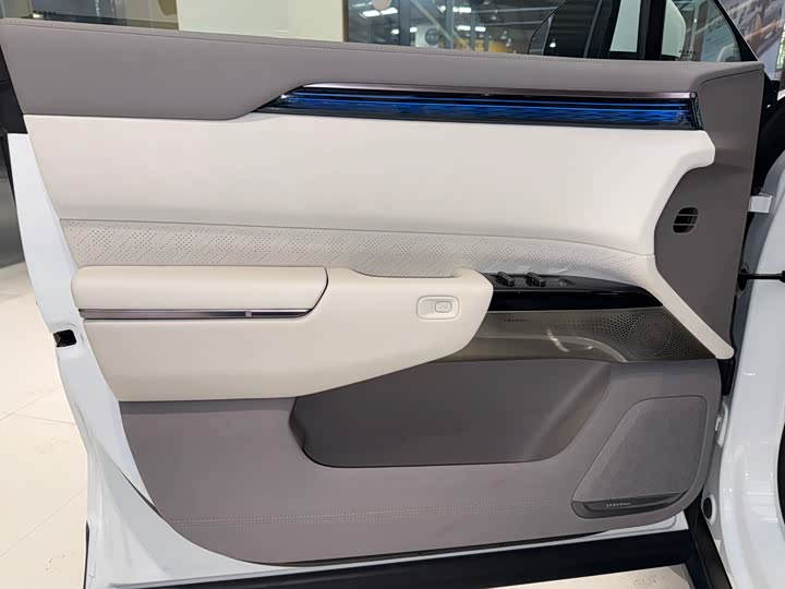 Zeekr 7X 2025 2025款 100kWh 长续航四驱智驾版