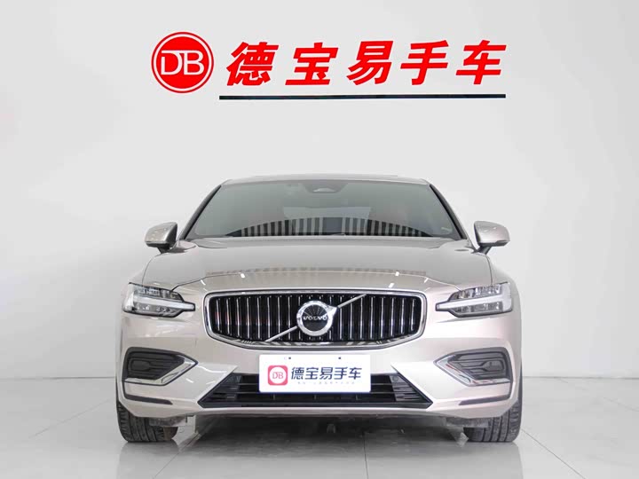 Volvo S60 2025 2025款 B4 智逸豪华版