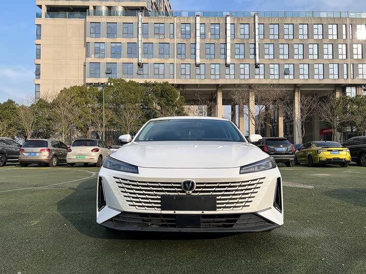 Changan Yida 2023 2023款 蓝鲸NE 1.5T GDI DCT尊贵型