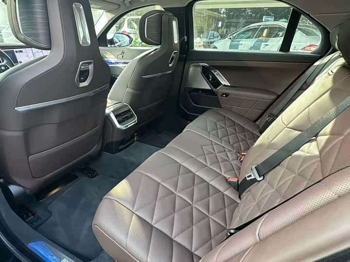 BMW 7 Series 2023 2023款 740Li 领先型 M运动套装