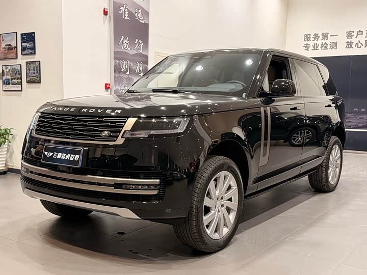 Land Rover Range Rover 2025 2025款 3.0 L6 400PS 盛世加长版