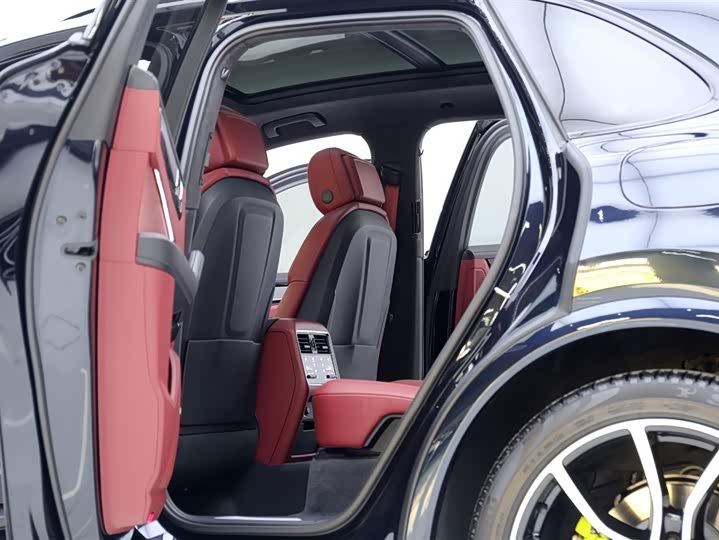 Porsche Cayenne Hybrid 2023 2023款 Cayenne E-Hybrid 2.0T 铂金版