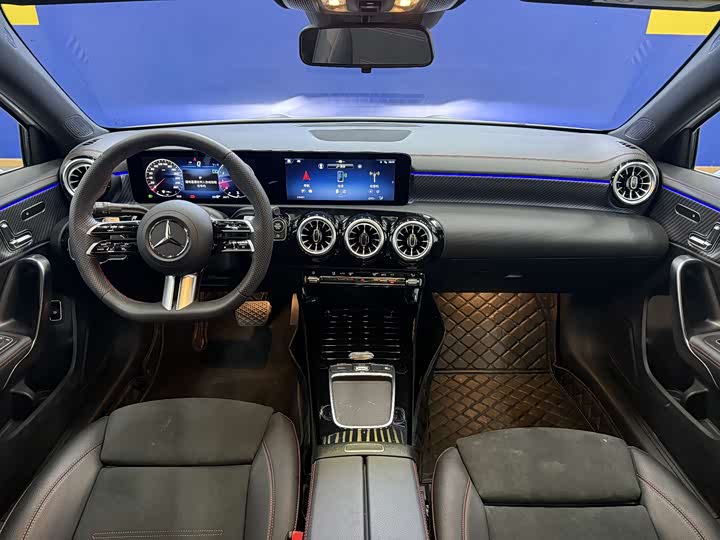 Mercedes-Benz A-Class 2025 2025款 A 200 L 时尚型