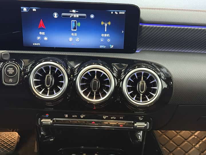 Mercedes-Benz A-Class 2025 2025款 A 200 L 时尚型