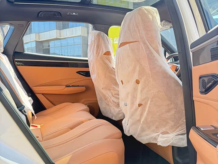 Geely Galaxy L7 2025 2025款 EM-i 115km 探索版