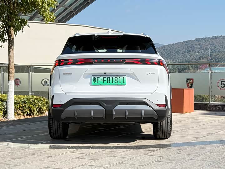 Geely Galaxy L7 2025 2025款 EM-i 115km 探索版