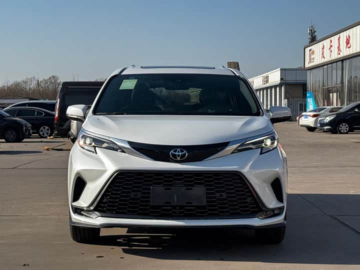 Toyota Granvia 2024 2024款 2.5L混动 尊贵PLUS版