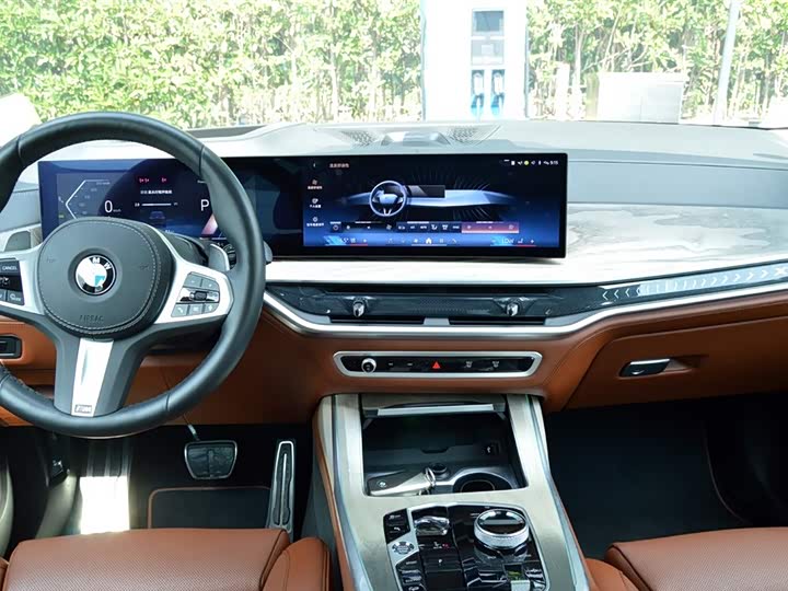 BMW X7 2023 2023款 xDrive40i 行政型M运动套装