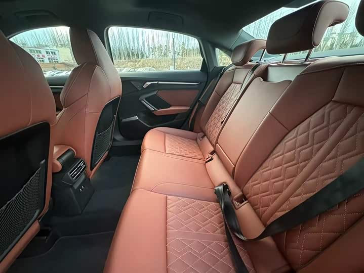 Audi A3 2025 2025款 A3L Limousine 35TFSI 飞驰尊享型