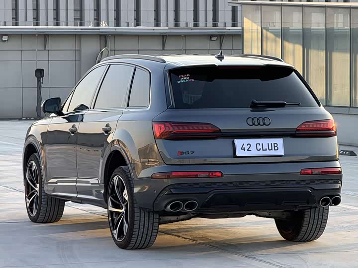 Audi SQ7 2024 2024款 4.0 TFSI 暗夜骑士版