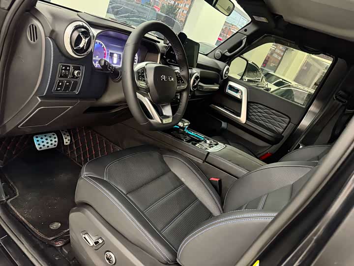 BAIC Beijing BJ40 2024 2024款 2.0D 刀锋英雄荣耀版