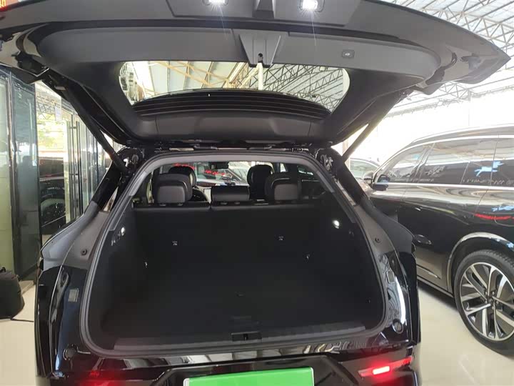 Zeekr 7X 2025 2025款 100kWh 长续航后驱智驾版