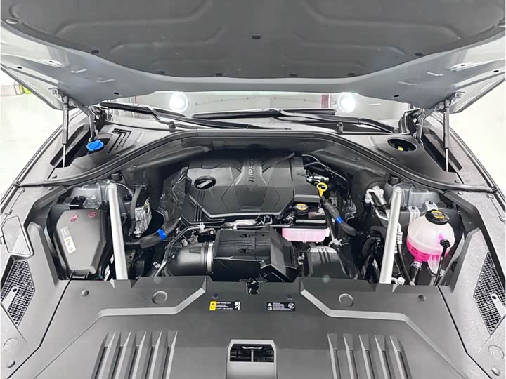 Genesis GV70 2025 2025款 2.5T 四驱旗舰版