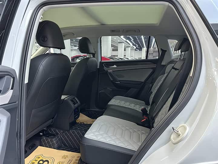 Volkswagen Tayron 2024 2024款 330TSI 两驱豪华Plus进阶版