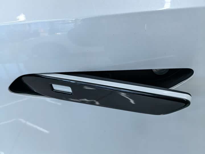 GAC Trumpchi Emkoo 2022 2022款 1.5T 超新星Max版