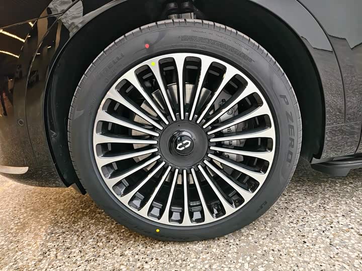 Aito M9 2025 2025款 增程 Ultra版 52kWh 6座版