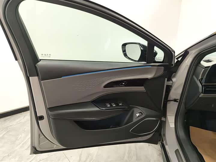 Hongqi EH7 2024 2024款 690 Pro