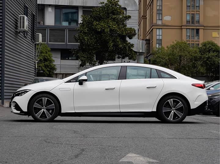 Mercedes-Benz EQE 2025 2025款 500 4MATIC 先锋版